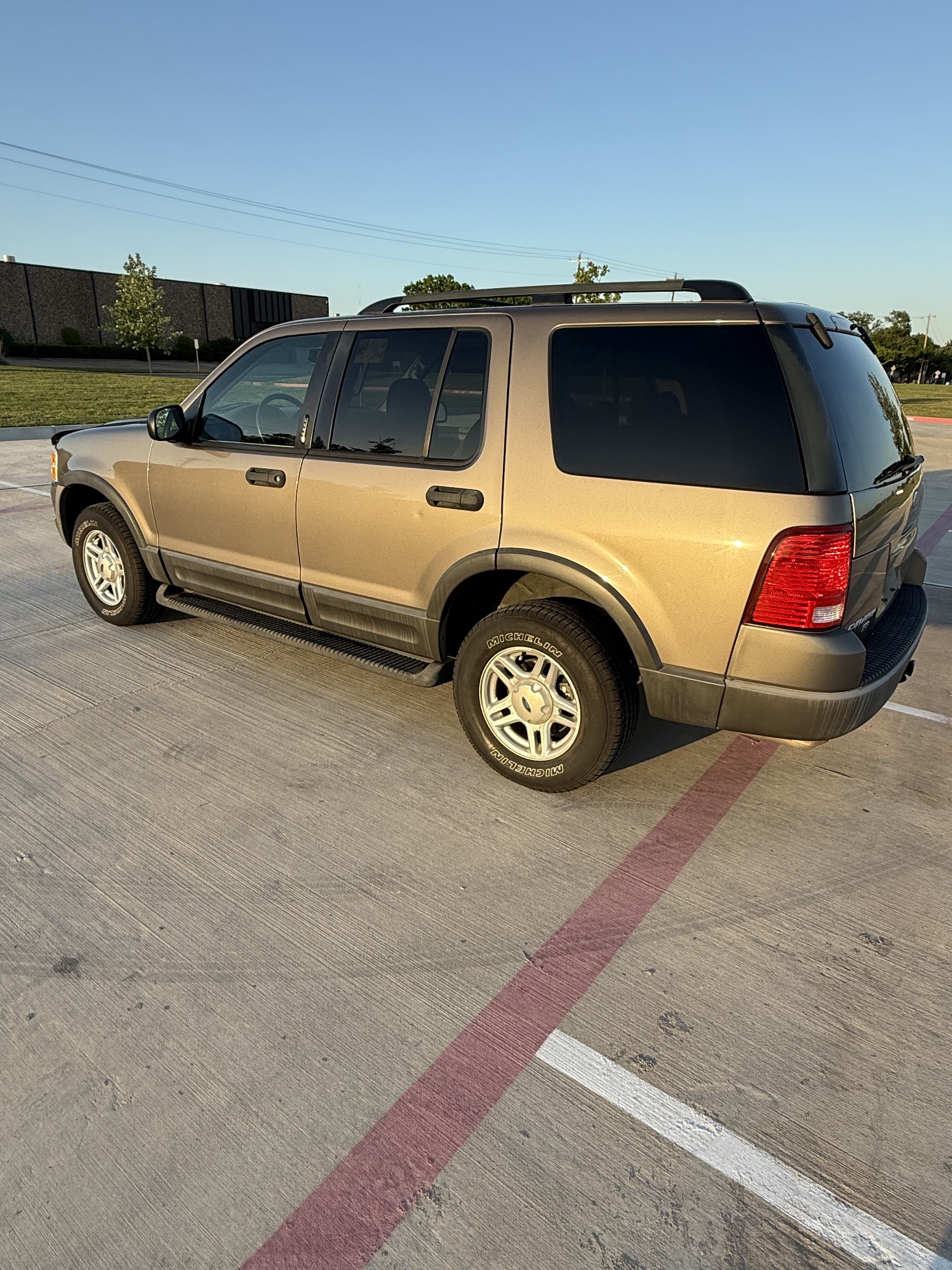 2003 FORD Explorer